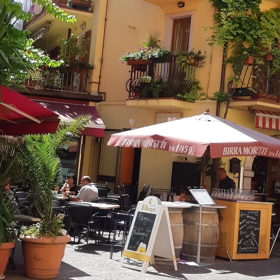 Hotel Danieli La Castellana Lago Di Garda เบรนโซเน ซูล การ์ดา ภายนอก รูปภาพ