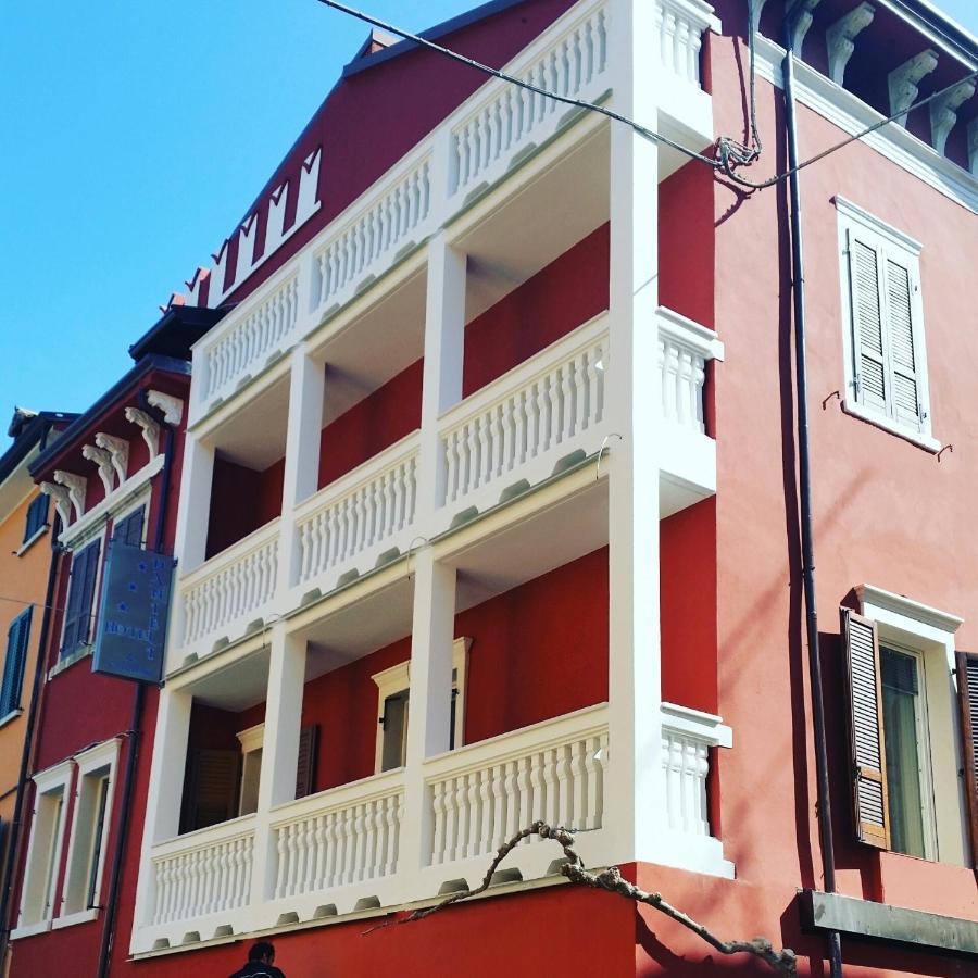 Hotel Danieli La Castellana Lago Di Garda เบรนโซเน ซูล การ์ดา ภายนอก รูปภาพ