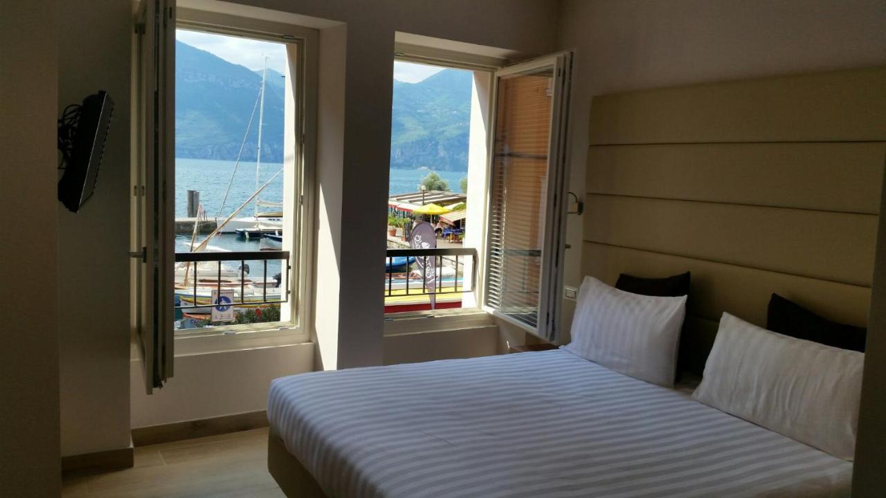 Hotel Danieli La Castellana Lago Di Garda เบรนโซเน ซูล การ์ดา ภายนอก รูปภาพ