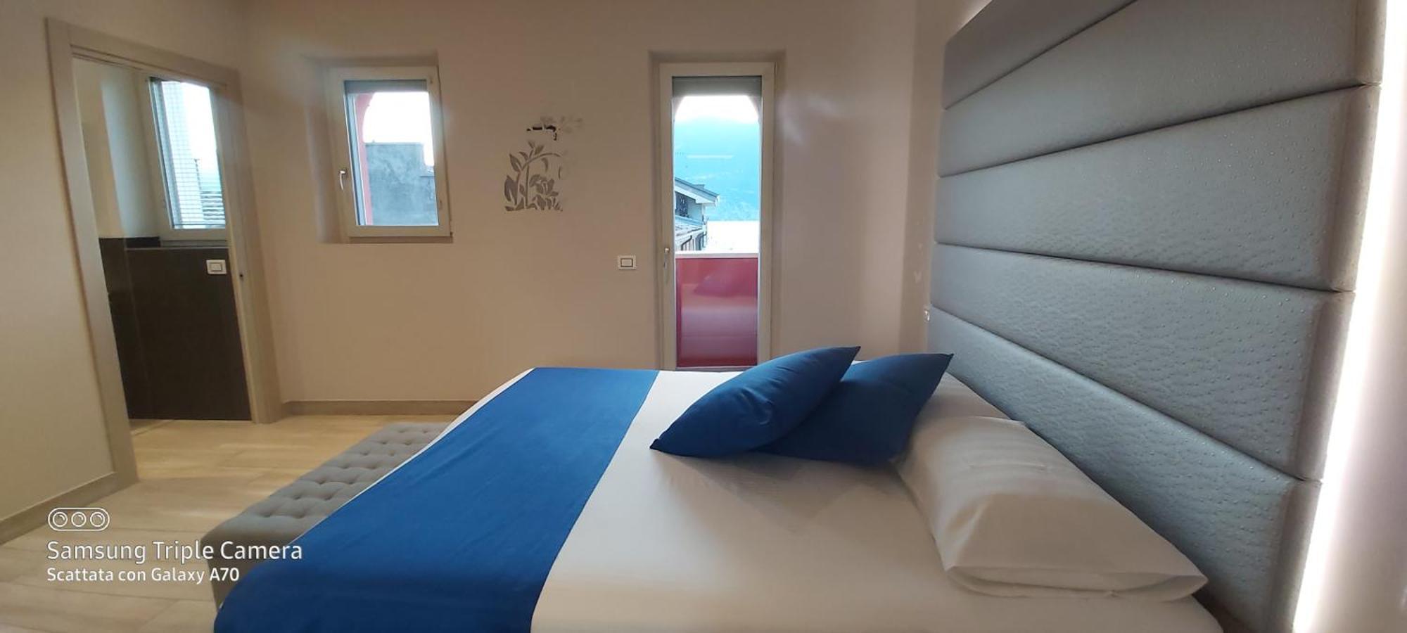 Hotel Danieli La Castellana Lago Di Garda เบรนโซเน ซูล การ์ดา ภายนอก รูปภาพ