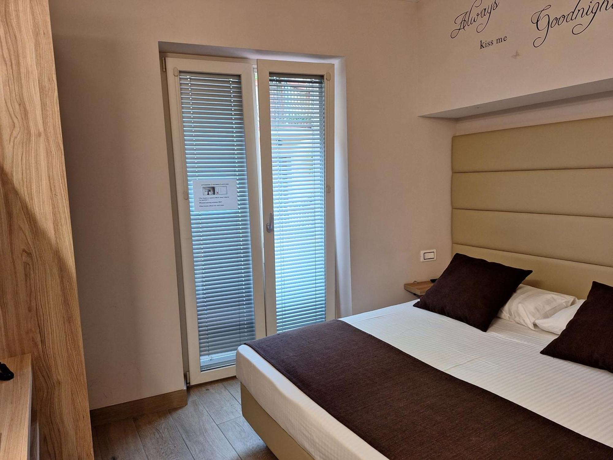 Hotel Danieli La Castellana Lago Di Garda เบรนโซเน ซูล การ์ดา ภายนอก รูปภาพ