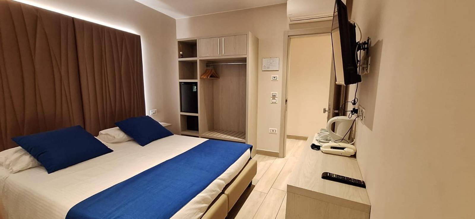 Hotel Danieli La Castellana Lago Di Garda เบรนโซเน ซูล การ์ดา ภายนอก รูปภาพ